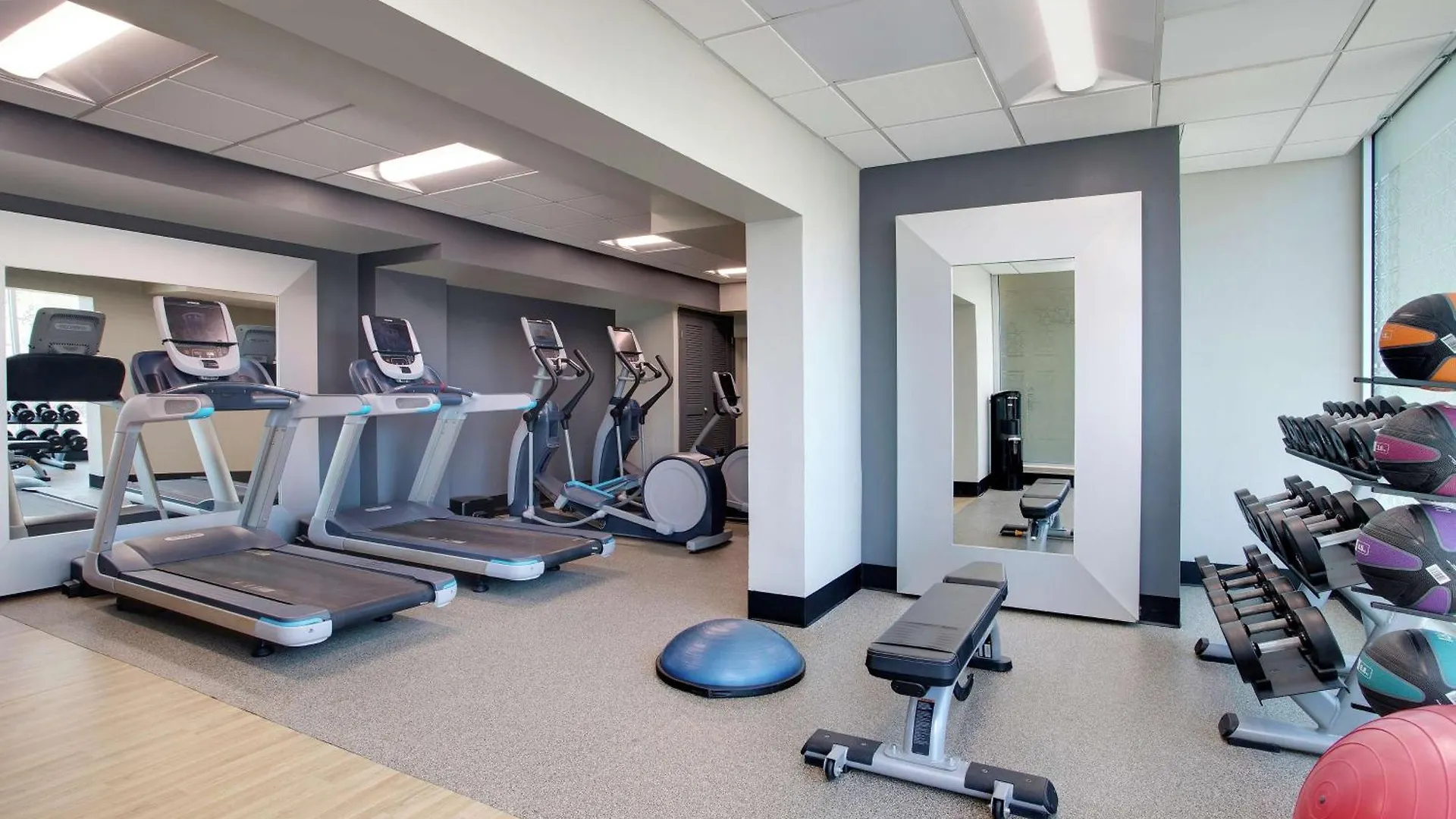 Hotel Embassy Suites By Hilton Tampa Downtown Convention Center